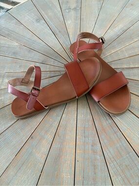 Universal Thread Nyla Ankle Strap Sandals in Cognac - size 11